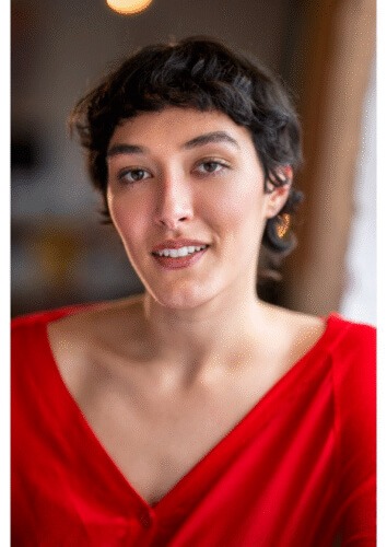 ella-ferris-headshot--354x500 1